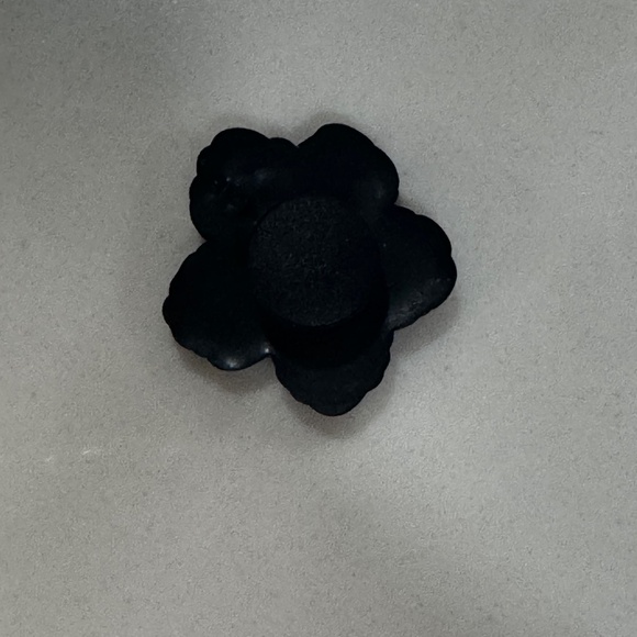 flower croc charm - Picture 2 of 2